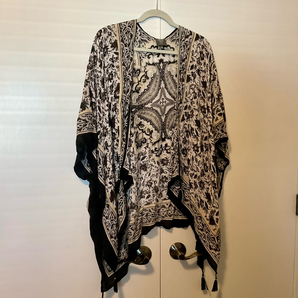 Vince Camuto Ruana